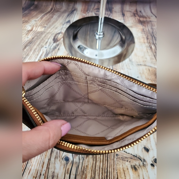 Michael KorsJet Set Charm Medium Top Zip Wristlet - Picture 8 of 9